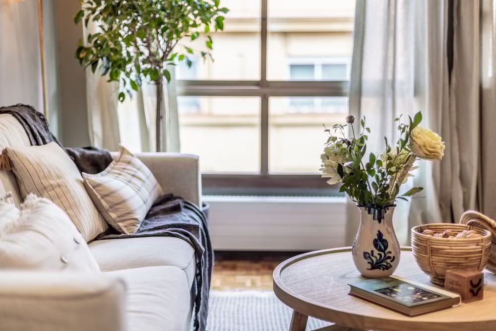 Beires - 1 Bedroom and Shared Pool in Almagro