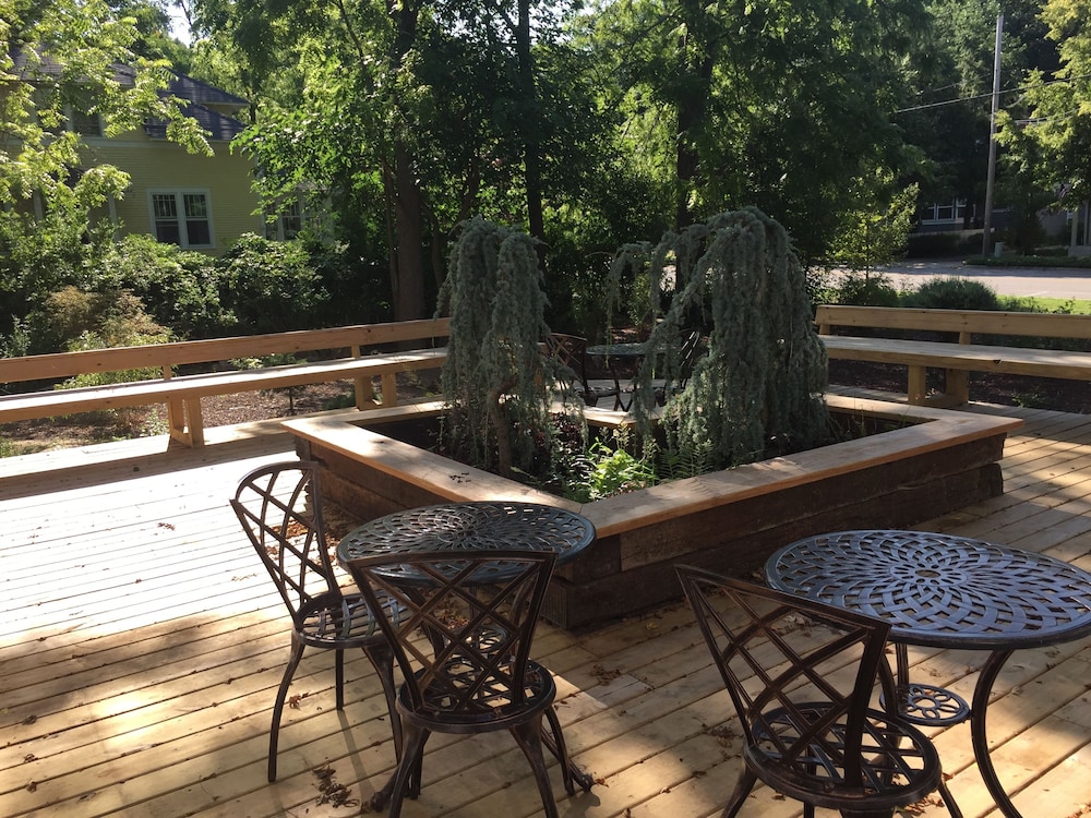 Judson Heath Colonial Inn