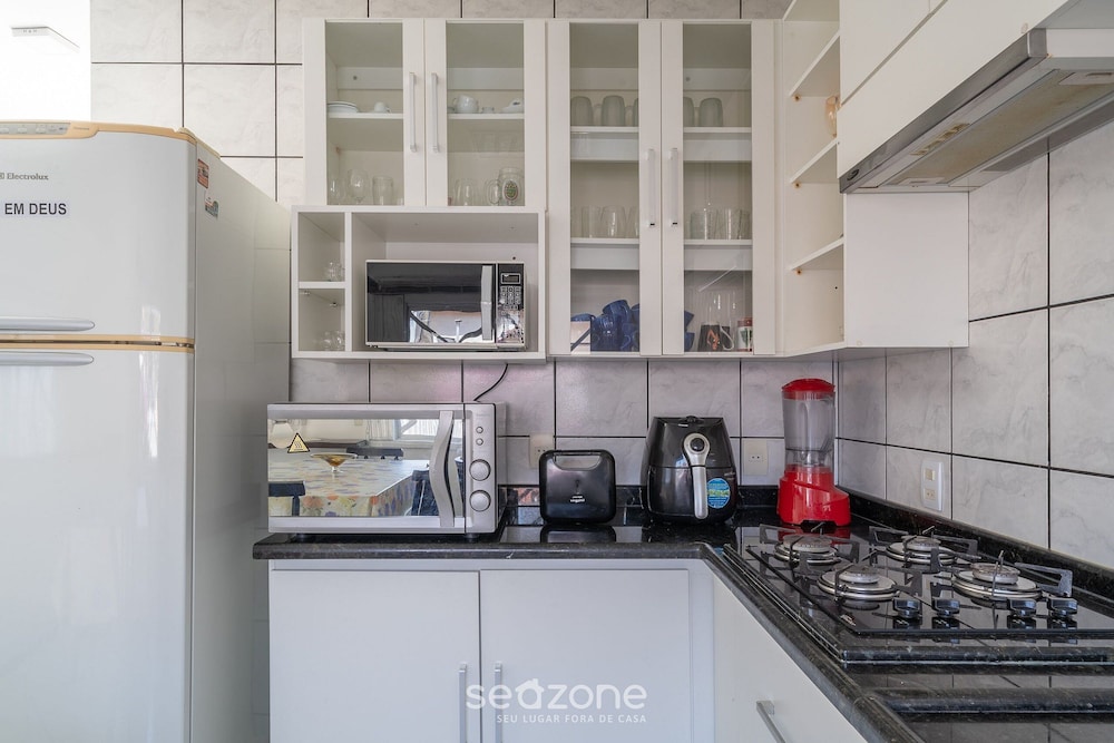 5BR Home w/ Pool in Penha Center Bsl190