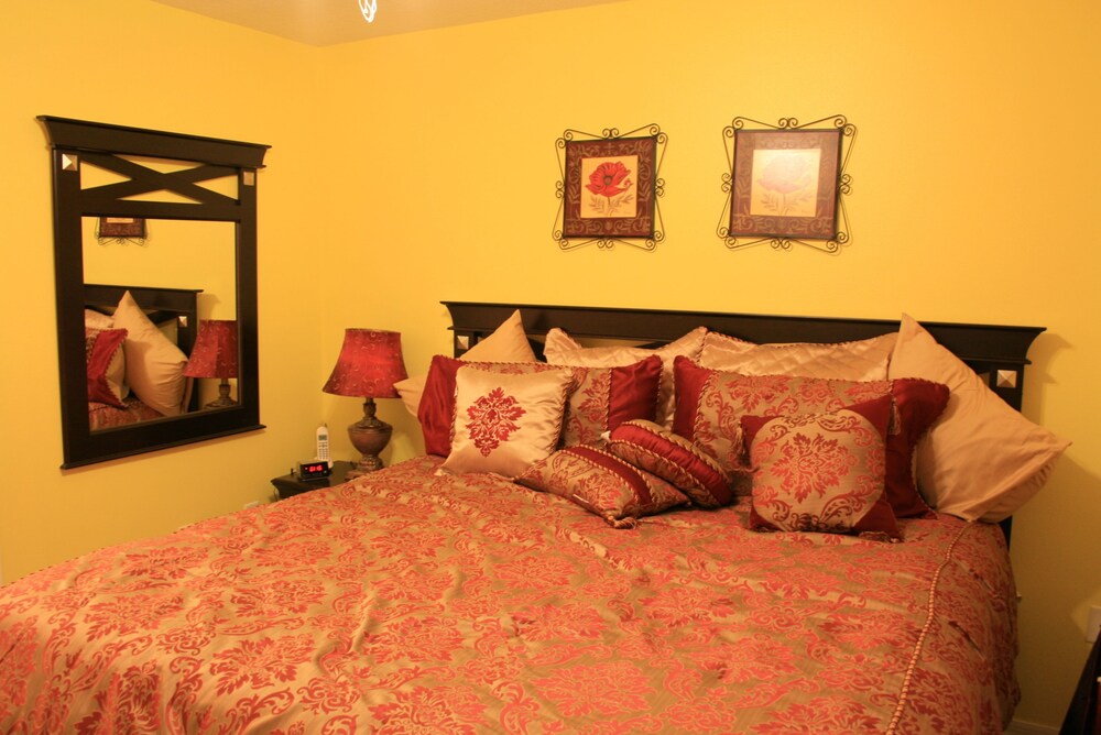 Orlando and Kissimmee Town homes by MyOrlandoStay