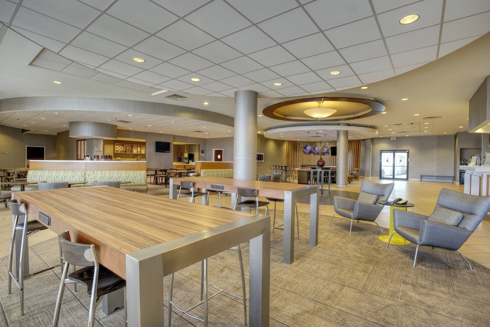Lawrence Vacations - Springhill Suites by Marriott Lawrence - Property Image 34