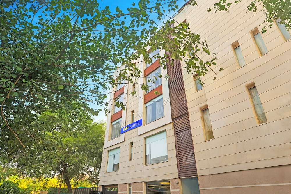 Fabhotel Star Inn