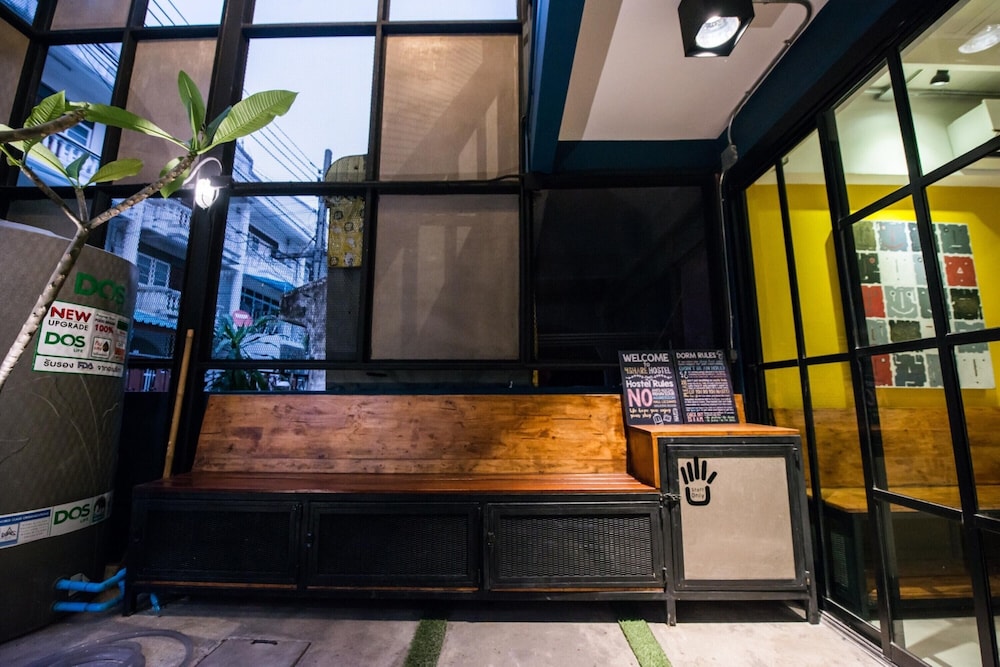 4Share Hostel - Adults Only