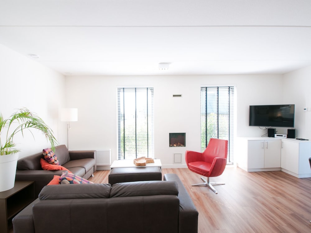 Villa Oesterdam Wellness 6 People view 3
