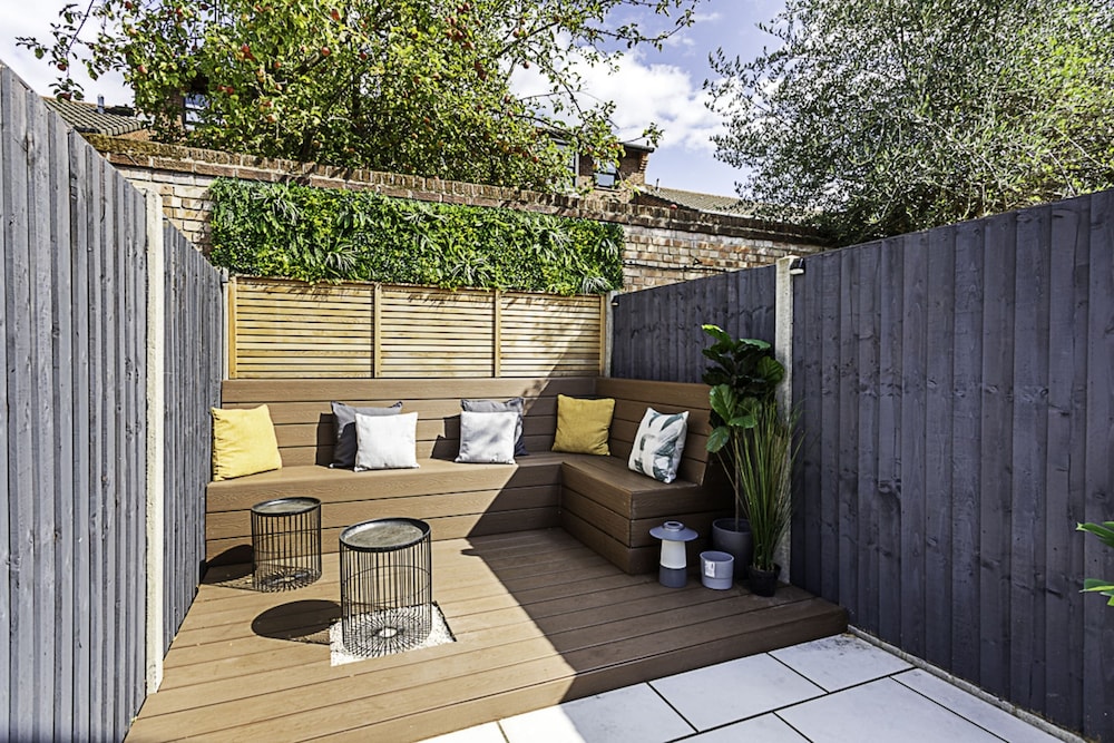 outdoor bbq area