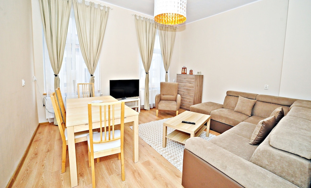 Grand Apartments