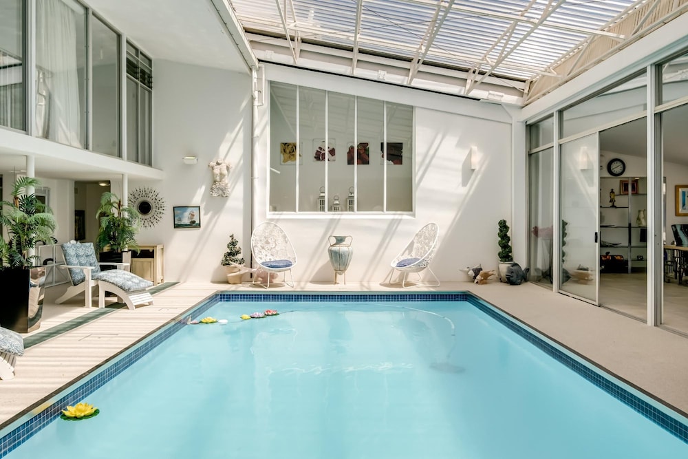 3bed With Indoor Pool and Sea Views The Sanctuary