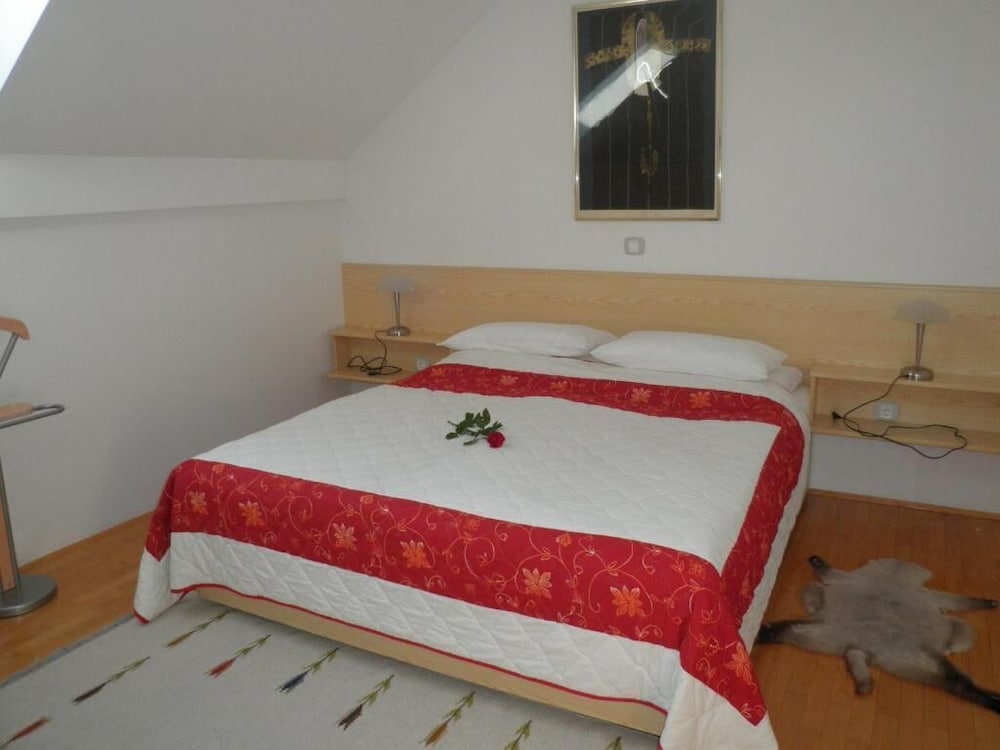 Apartments and Rooms Oliviers