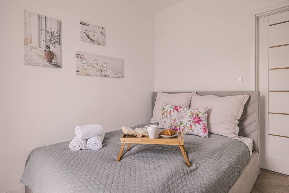 Blanco in Bydgoszcz With 1 Bedrooms and 1 Bathrooms
