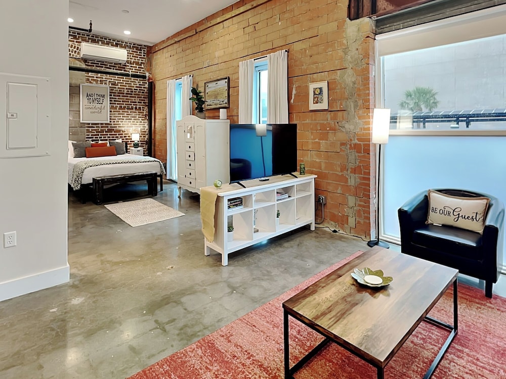 Tremont Meilleur 104 by Ryson Vacation Rentals