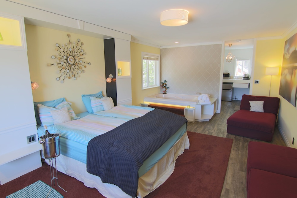 Big Bear Spa Suites
