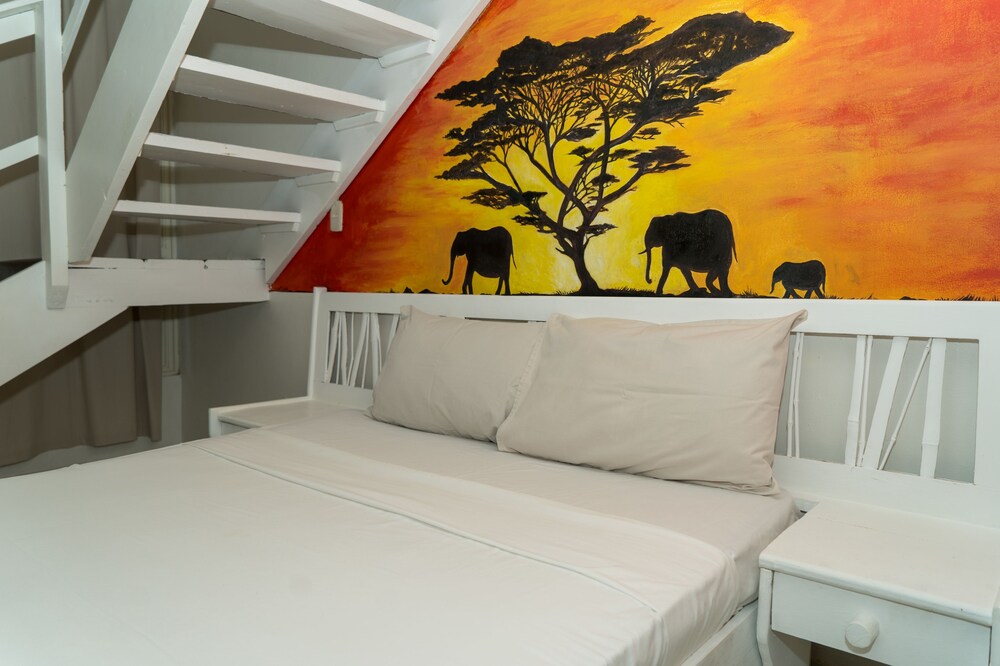 Afreeka Beach Hostel & Music Bar