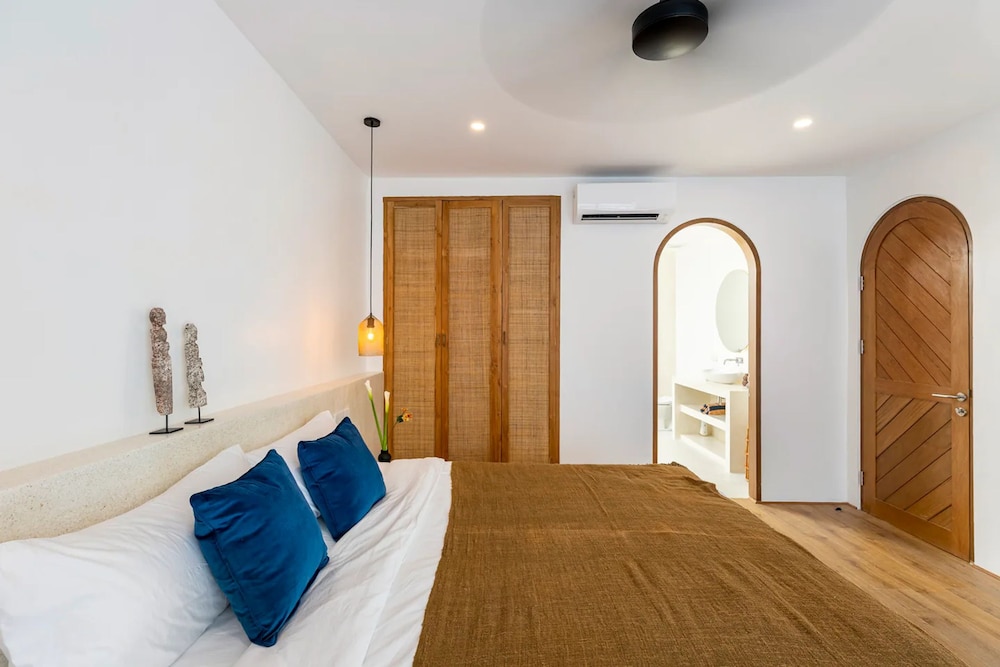 Villa Barsa by Alfred in Bali - Brand New Luxury 3BR Villa Near Bingin Beach