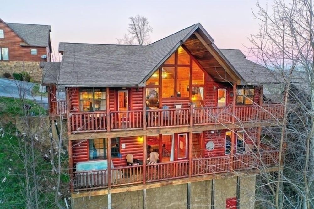 All Ya Need 4 Bedroom Cabin