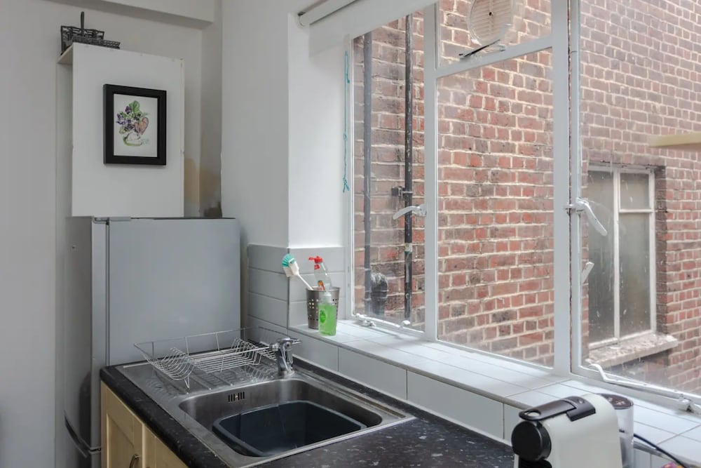 Spacious 2 Bedroom Apartment Near Hampstead Heath