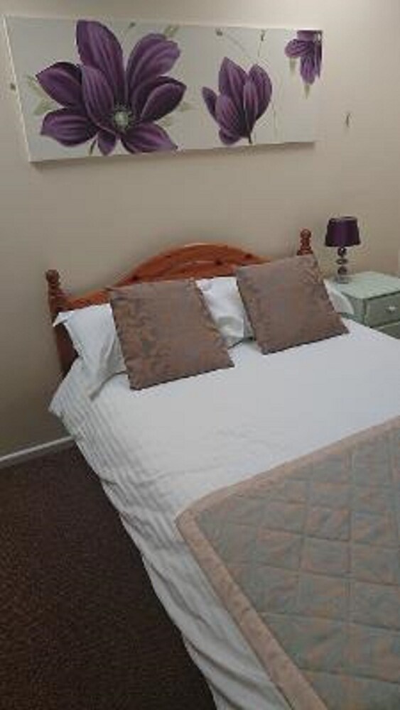 Grove House Hotel