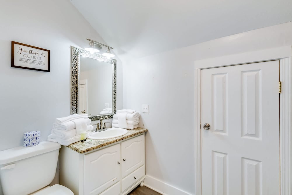 Sel De Vie 6 BR Sleeps 18 dog Friendly