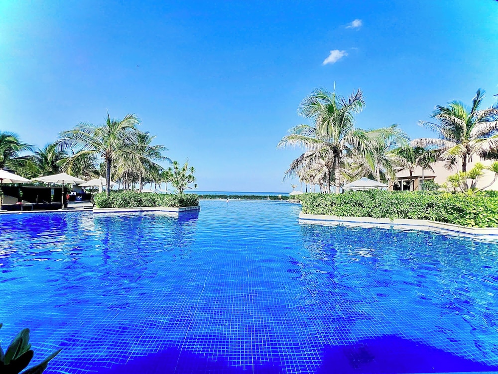 Deluxe Villa Beach Front