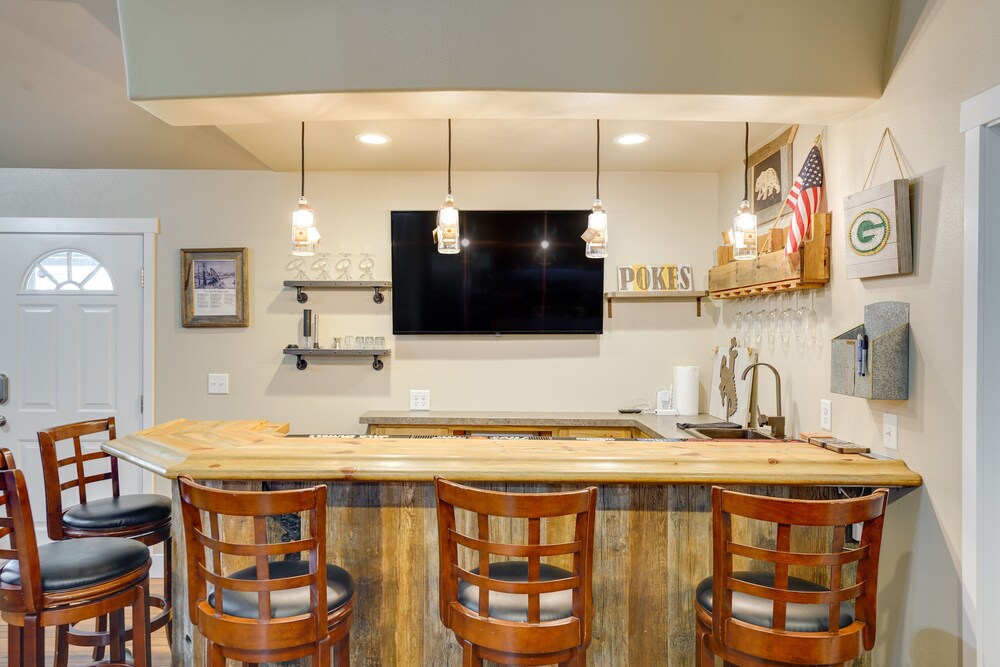 Laramie Vacation Rental ~ 4 Mi to Downtown! view 5