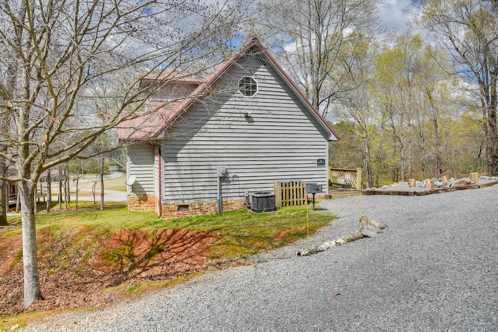 Peaceful Guntersville Cabin: Fire Pit, Near Lake! - Property Image 7
