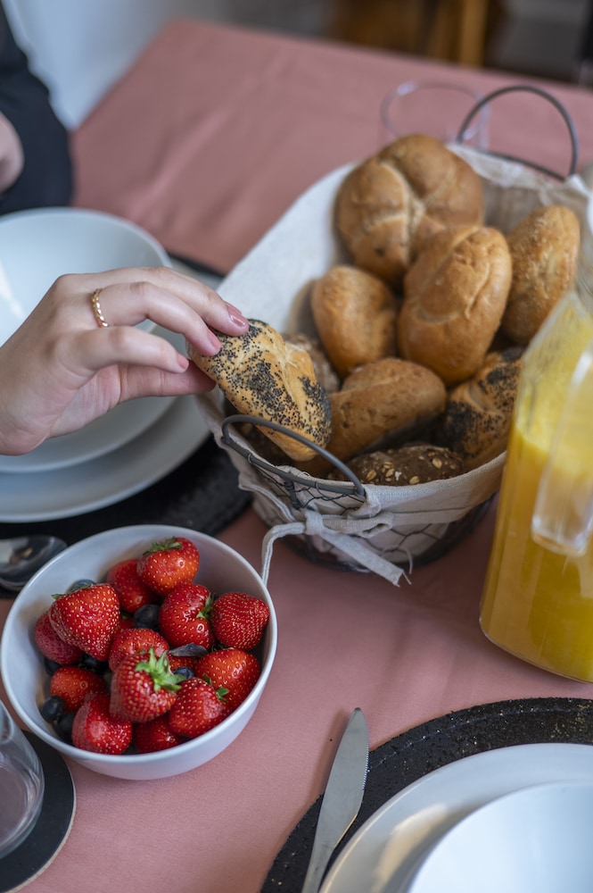 Euro Edens Bed & Breakfast