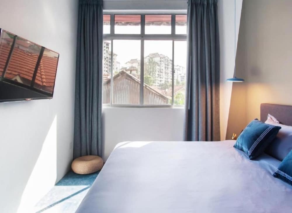 Asmara Blue Retreat