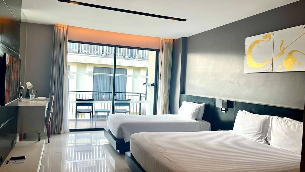 Studio Apartments With Shared Pool Near