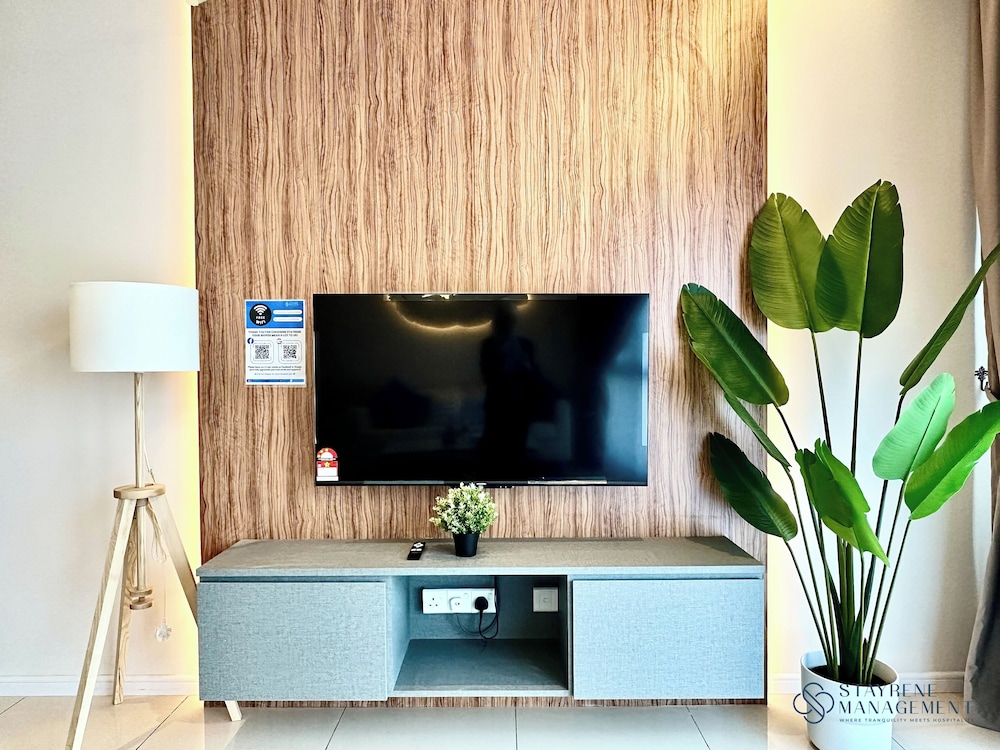Elysia Park Residence by Stayrene
