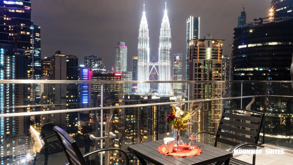 The Manor Suites KLCC by Moonway