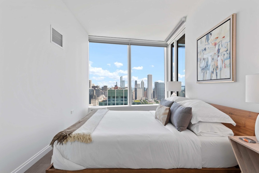 Panoramic Lake Views Premier Amenities for Groups