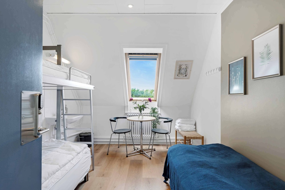Odense Vacations - Kragsbjerggaard Vandrerhjem  Hotel - Hostel - Property Image 2
