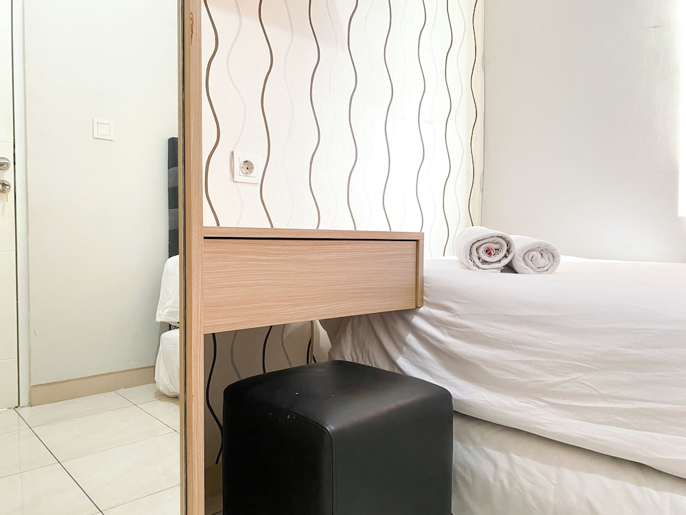 Comfortable And Nice 2Br At Springlake Summarecon Bekasi Apartment view 4