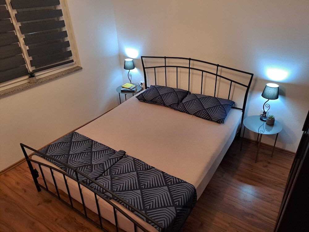 Apartments Arsen 928