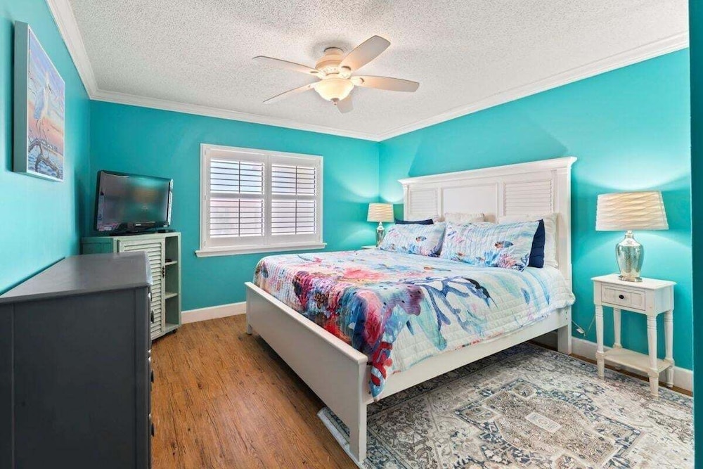 Aqua Vista Retreat 2 Bedroom Condo
