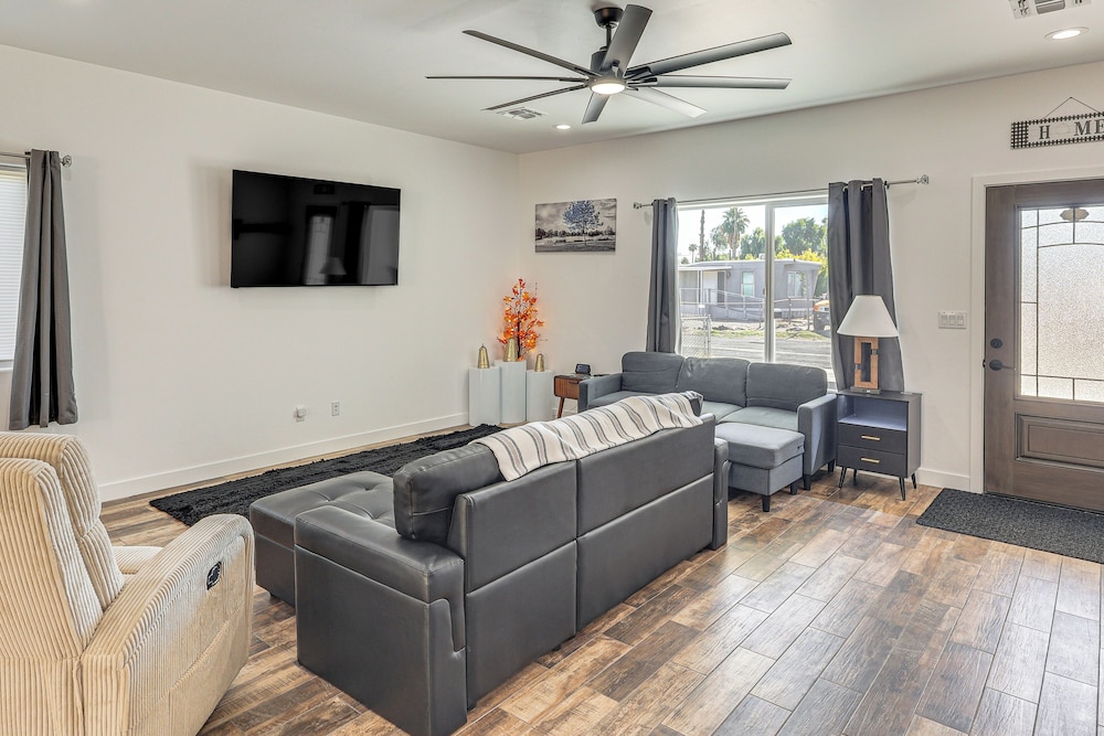 2 Mi to Colorado River! Home w/ Dog-friendly Yard