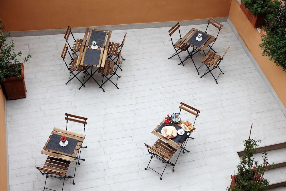 Mirko Luxury Inn