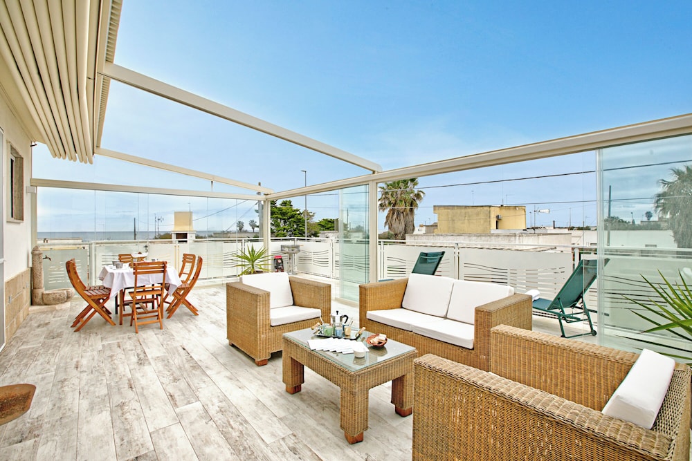Villa Na' Lu' 2 With Sea View
