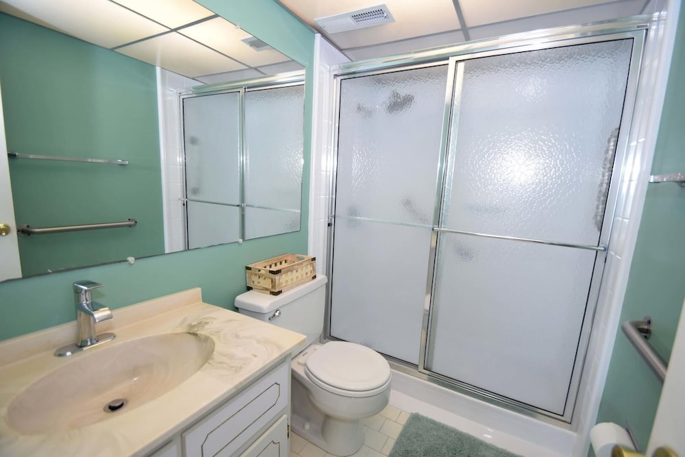 Ocean Hideaway 607 by RedAwning