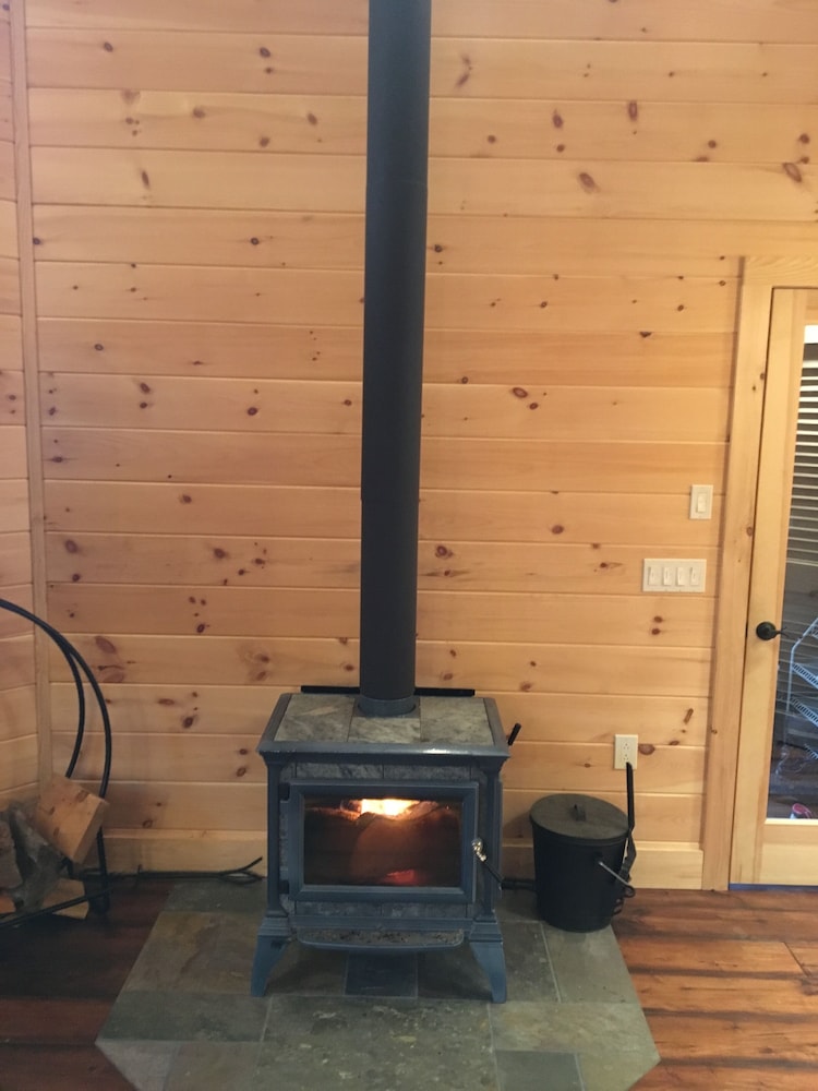 Moose Lodge and Cabins by Bretton Woods Vacations