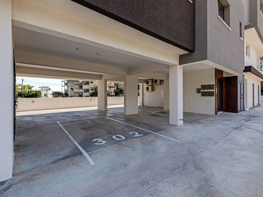 Sanders Triple Limassol