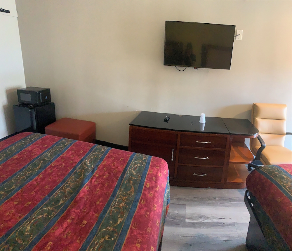 Stadium Inn & Spas
