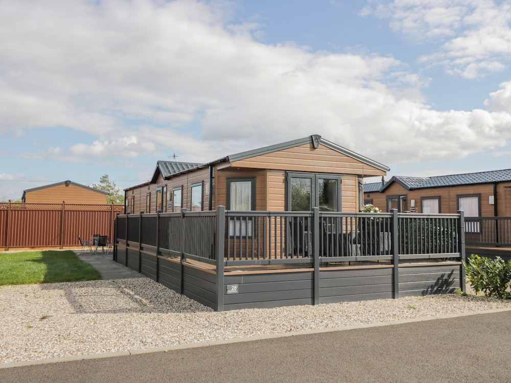 Long Acres Lodge