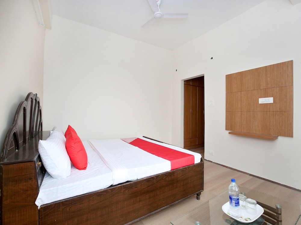 OYO 13433 Home Kasauli View 2BHK Dharampur