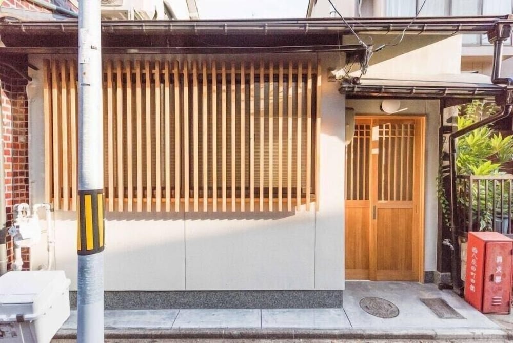 Kyoto Tanbaguchi Classic Japanese House view 5