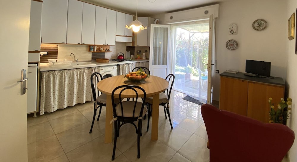 Three-room Apartment Sleeps 3 IN THE NEW Town Area - Ref Costa-rif Costa