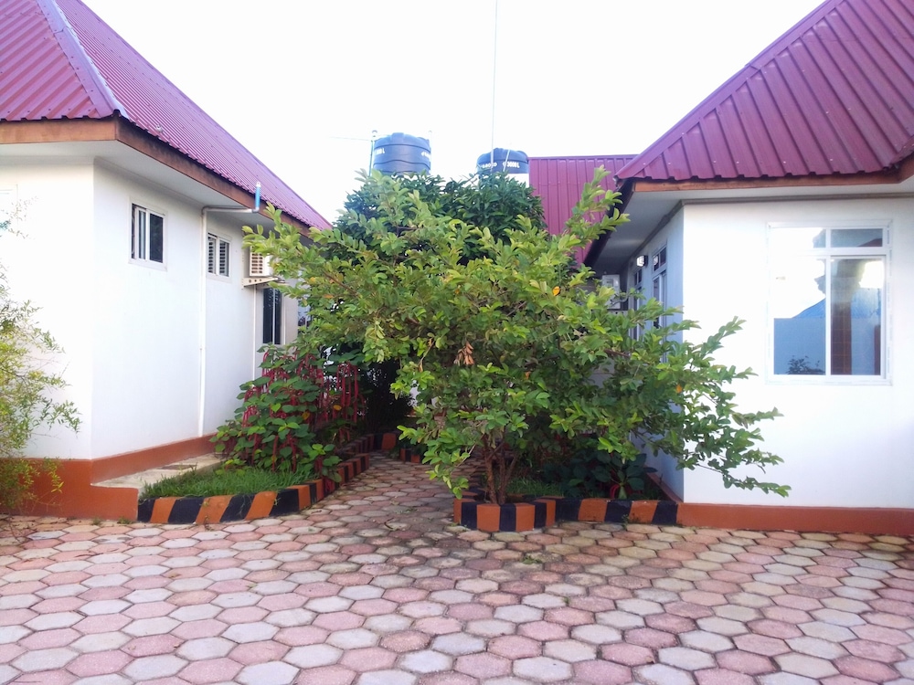 Karibu House Nungwi view 4