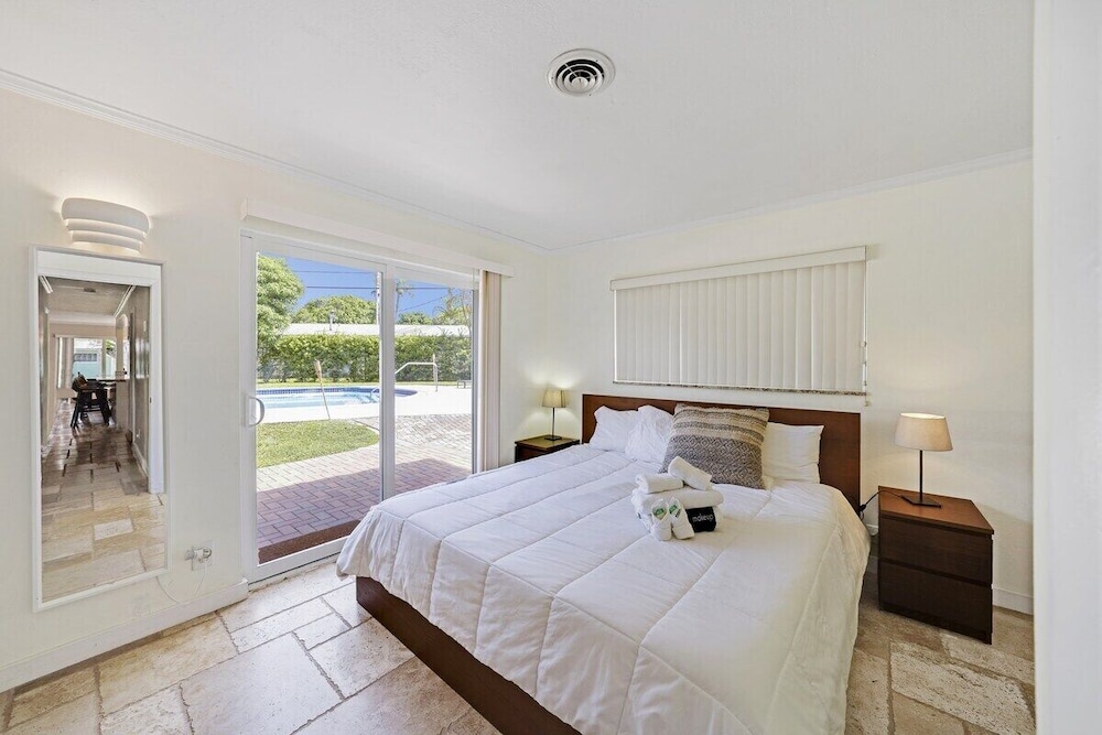 332 Wilton Manors in Wilton Manors