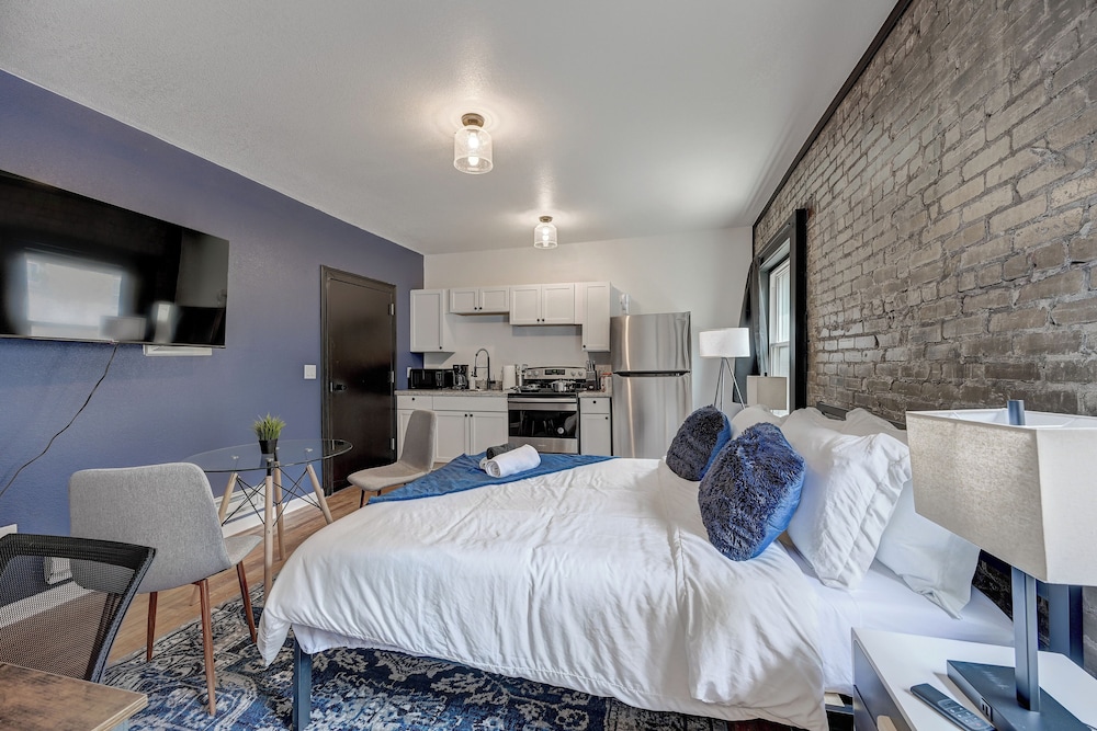 ROVE LIVING/KB - Prospect