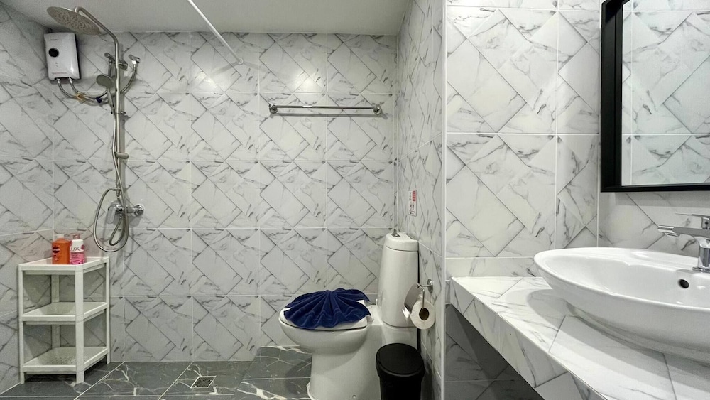 Heritage - Modern Studio Shared Pool, City Centre