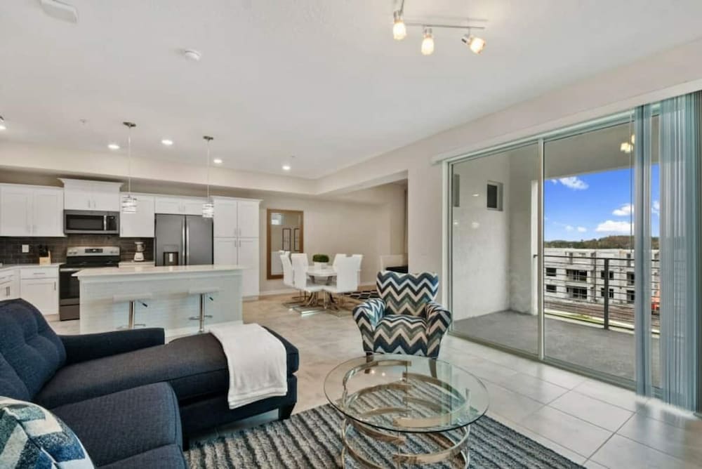3120 Unit 406 Stunning 2B Apartment